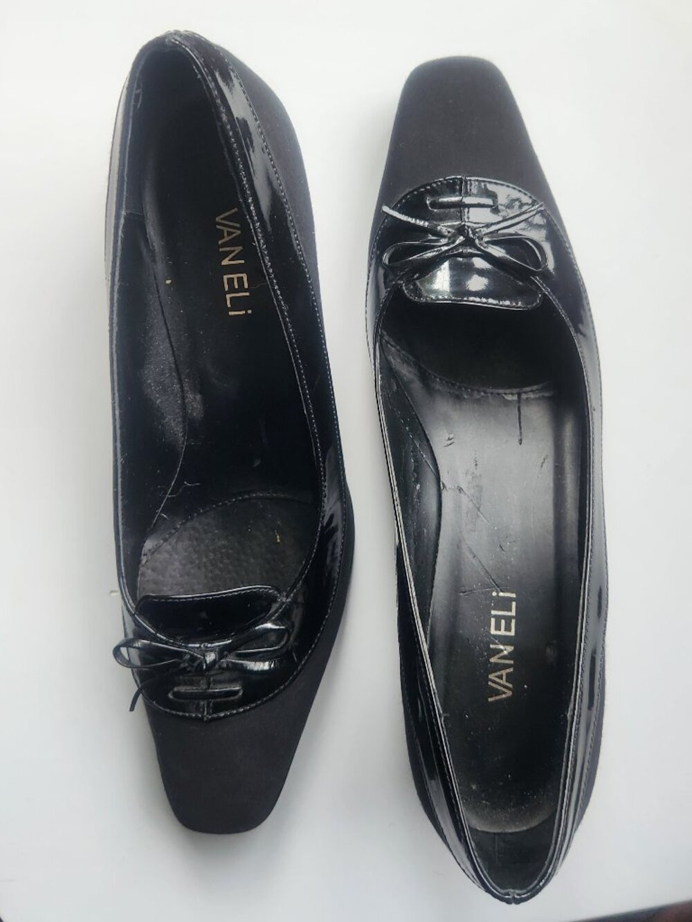 Vaneli Black Pumps